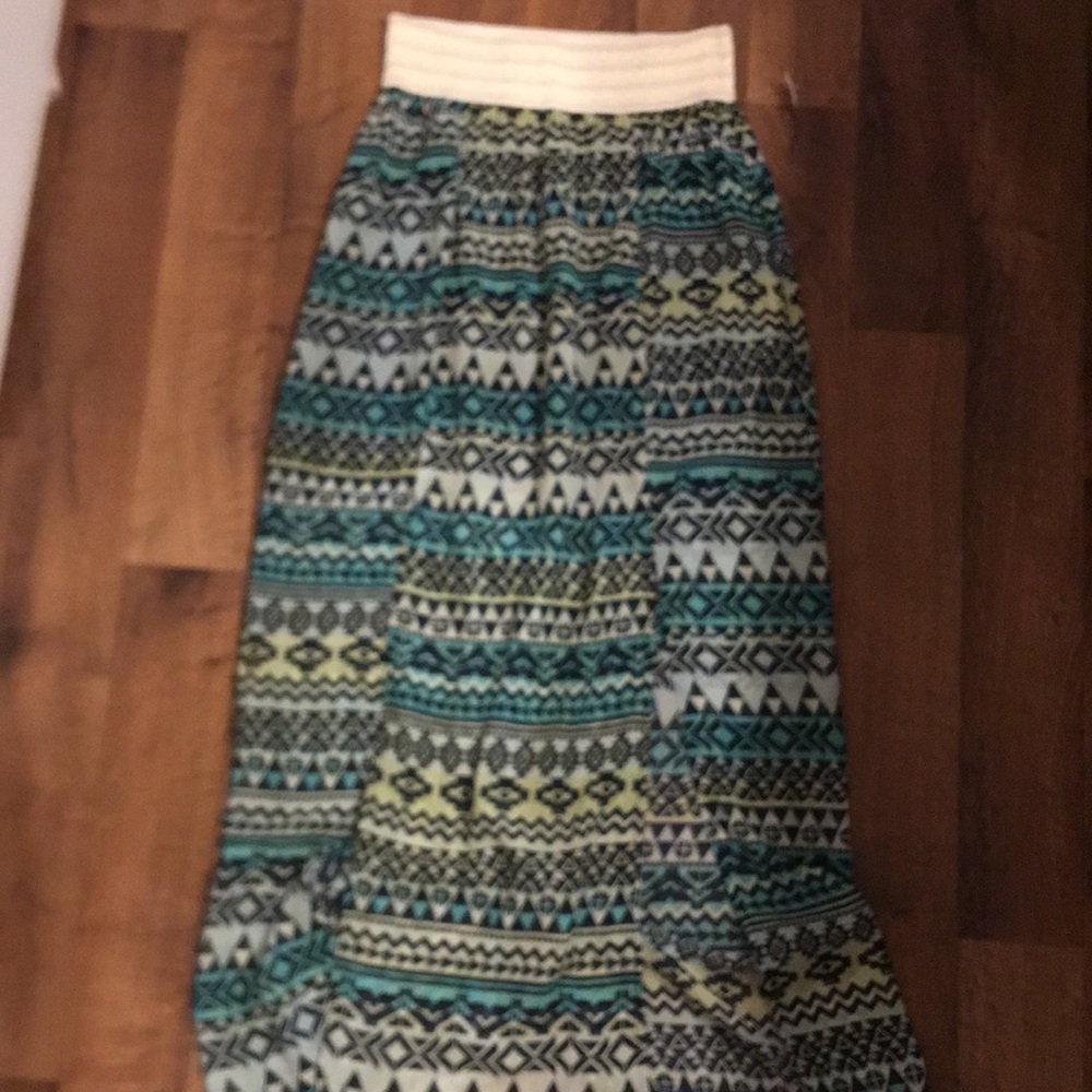 Brand new with tags Maxi skirt!!